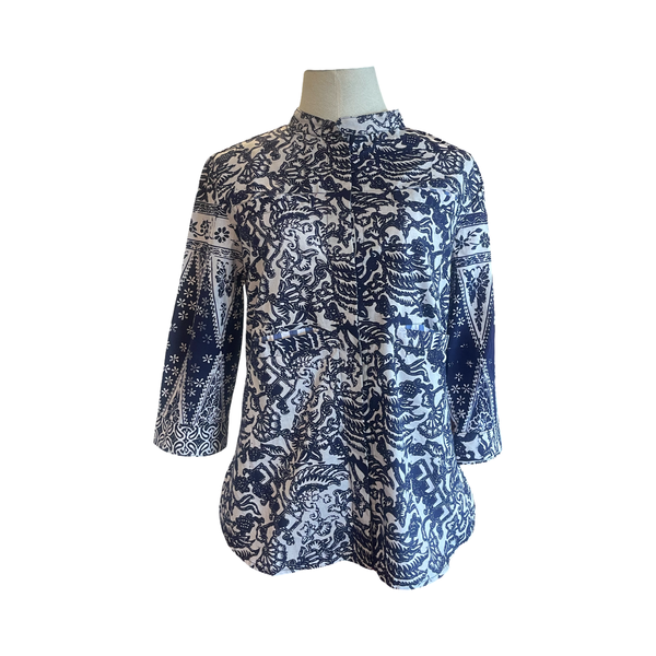 T815 hand printed batik shirt indigo + white