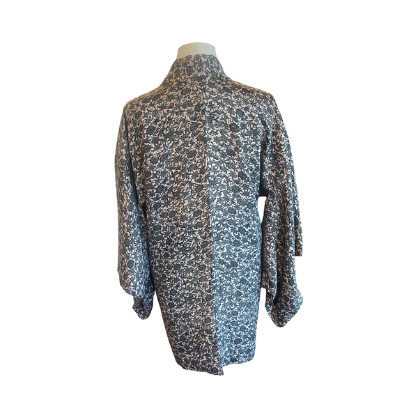 Japanese vintage silk haori /jacket- Stylized pattern of birds, flowers + leaves on pinks