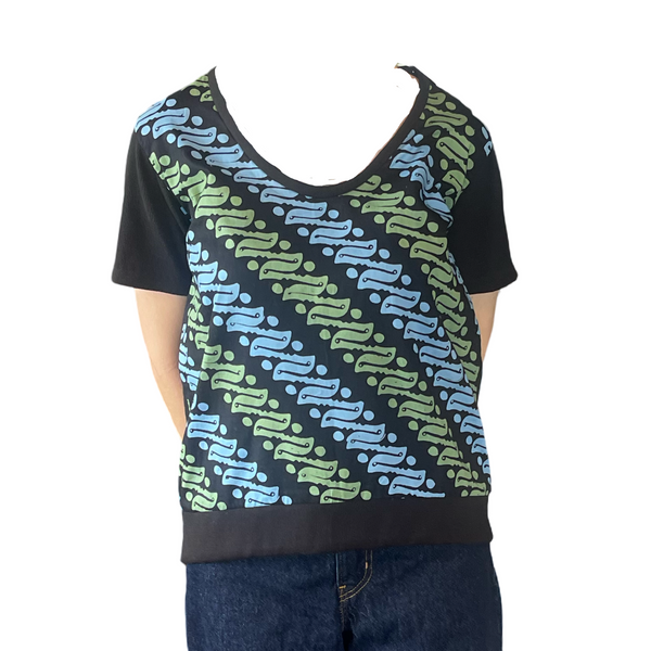 Batik tee top T 760 blue +green geometric